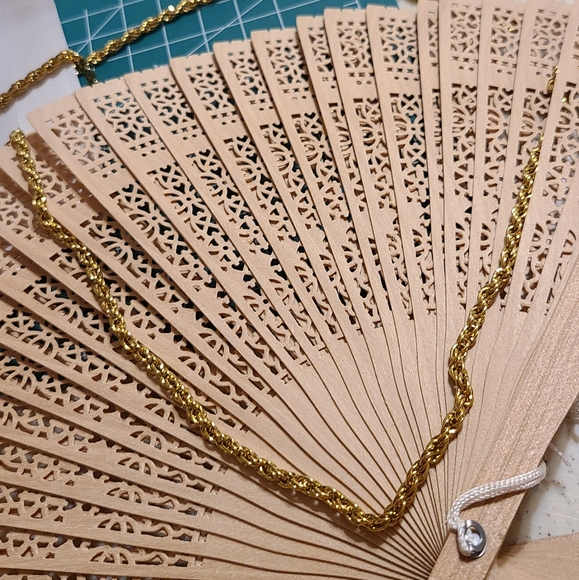 Gold Rope Chain - Picture 2 of 16